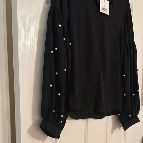 Free Generation LA Black Blouse with Puff Sleeves and Notched Collar sz M - Picture 3 of 6